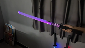 ⚡(ส่งของขวัญ)⚡ดาบวิเศษสำหรับเด็ก เด็กผู้ชาย ดาบเลเซอร์ ดาบคาทาน่า ของเล่นแท่งเรืองแสงสีสันสดใส Star Wars พร้อมเอฟเฟกต์เสียง (ของเล่น LED ขนาด 82.5 ซม.)