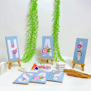 HIASAN DINDING NAMA ABJAD BIRU ALFABET SCRABEL (10x20) CANTIK LUCU PAJANGAN KAYU POSTER KAYU HIASAN DINDING KAMAR