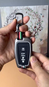 Ốp Chìa Khóa Xe Toyota Corolla Cross Camry Corolla Altis Hợp Kim Cao Cấp Họa Tiết Cờ Ý