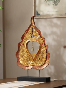 ใบโพธิ์ไม้แกะสลัก กระดิ่ง ใบโพธิ์บนฐาน ต้นโพธิ์ ของตกแต่ง ห้องรับแขก รีสอร์ท สไตล์ไทย ตกแต่งโรงแรม ร้านบาร์และร้านนวดไทย