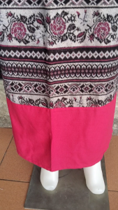 ชุดพื้นเมืองผ้าฝ้าย สีสันต์ถูกใจ ใส่สบาย เสื้อแขนสามส่วนผ้าถุงลายกุหลาบ