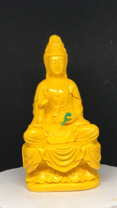 Tượng phật quan âm bồ tát bưng bình ngọc dáng ngồi cao 18cm (-Nhiều màu sắc). Trang trí trên ô tô tiểu cảnh bonsai ghép lũa để bàn trà phòng khách bàn làm việc thờ thần tài…