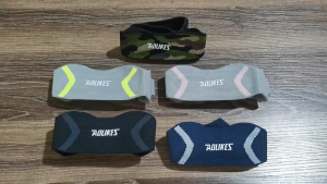 AOLIKES 1PC Patella Knee Strap Adjustable Knee Brace Patellar Tendon Stabilizer Support Band for Knee Pain Relief Jumpers Knee