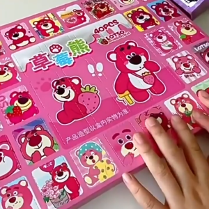 Sanrio จี้ตุ๊กตาเครื่องประดับแบบแขวนกระเป๋าพวงกุญแจกล่องทึบของเล่น40หลุมของขวัญปาร์ตี้เล็กๆเซอร์ไพรส์ของเล่น