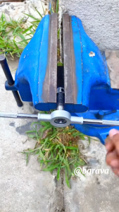 TEKIRO 8 Pcs Hand Tap & Die Set: Alat Ulir Baut M6-M12 Kunci Pas Peralatan Logam Paduan ELLKA