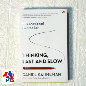 Buku Thinking Fast and Slow – Daniel Kahneman / Gramedia Pustaka Utama / Buku Psikologi