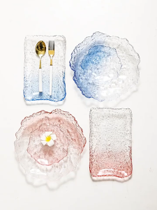 Glasspak Round Square Rectangular Shape Glass Plate Outer Part Rough Surface Design Irregular Design Crystal Clear Pink Blue Color Unique Design Plate Table Wares Dinning Ware Glass Crystal Plates Design