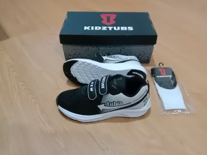 Sepatu Sekolah Anak Laki Laki Sepatu Warna Hitam Murah Tali Perekat Rekat Kecil Tanggung Umur 6-10 Tahun PAUD TK SD SMP SMA Kelas 1 2 3 4 5 6 7 8 9 0-KIDZTUBS1955040724