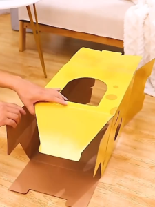 บ้านแมว กล่องลับเล็บชีส ลับเล็บได้ 2 ชั้น กล่องกระดาษบ้านแมว ที่ข่วนเล็บแมว ที่นอนเเมว ของเล่นแมว PET SIAM-C5