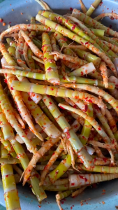 Măng Trúc Ớt Tỏi Tươi Ngon 1kg Măng Trúc Non Bóc Vỏ Cay Cay Giòn Giòn -VỰA KHÔ MINH TRIẾT