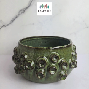 The Leaferie Harper plant pots. Ceramic flowerpot . flowerpots . flower pot . planter . planters . Flowers