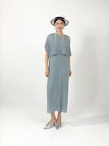 Đầm suông dài 2 trong 1 cách điệu phối lớp lưới chất vải thun lò xo dập ly với độ co giãn tốt - 55Kg.Linh