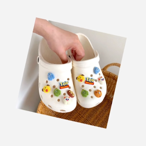 LHSunday พร้อมส่ง ในไทย รองเท้าแตะหัวโต ทรงสวย ฮิต ทันสมัย ยางนิ่ม ใส่สบาย สีสันแมทช์ง่าย ใส่ได้กับทุกลุค ได้ไปพร้อมอะไหล่ตกแต่งรุ่นใหม่ล่าสุด น่ารักม๊ากกกก