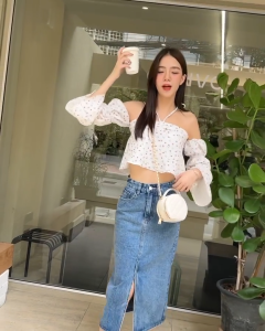 Cute Skrit Rok Jeans Wanita 7/9 Belah Depan Premium High Quality Korean Style A Line - L Bark Store