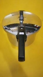 Nồi áp suất nội địa Nhật 5.5L (mã 24) dùng được bếp từ_Hàng Nhật bãi đã qua sử dụng