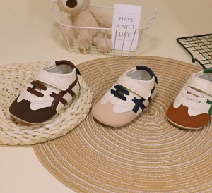 Walking shoes for baby boy girl Rubber Sole Toddler Shoes Moccasins Sneakers Casual shoes for kids
