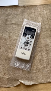 Remote Điều khiển điều hòa Fujitsu 1&2 chiều Inverter- Hàng chính hãng theo máy 100% Tặng kèm Pin!!!