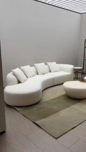 BUNISE โซฟาผ้านุ่มกันน้ำกันคราบ ทรงพระจันทร์ครึ่งเสี้ยว สไตล์โมเดิร์นลักซ์ชัวรี พร้อมผ้าขนแกะ เหมาะสำหรับห้องนั่งเล่น คอนโด และสปาบิวตี้ รุ่น La Luna จัดส่งฟรีทั่วไทย