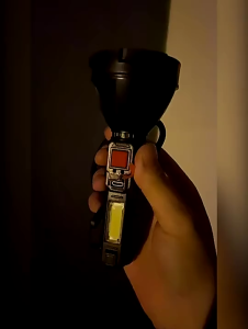 Senter LED COB USB Charging Flahslight Multifungsi Jarak Jauh Fokus Super Terang L-830 Cahaya Putih Waterproof Dan Tahan Air