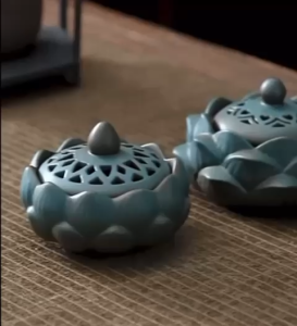 Elegant Lotus Sculpture Ceramic Incense Burner for Home Aromatherapy Buddha Incense Burner Small Porcelain Burner for Office