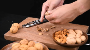 Nut Crab Lobster Cracker: A Comprehensive Guide