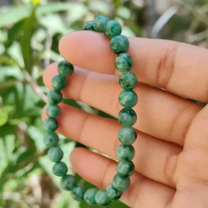 A Stunning daily wear now with mid year offer 27 Spicy-Green Beads measurement at 6.7 mm Natural Type A Jadeite Bracelet come with QIC approved labs certificate weigh 13.75 grams suitable for your daily wear or collections (bracelet2)