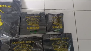 Kantong Plastik Loco Tebal Hitam: Pilihan Terbaik untuk Kemasan Barang