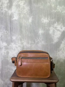 Tas selempang pria kulit aslii- tas pria gaya simple harga termurah