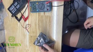 Đồng hồ led đo điện áp AC 70V-500V-2 pin 0.56 inch Có Điều Chỉnh Sai Số-Linh kiện điện tử Quỳnh Diễn