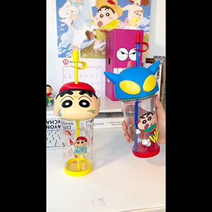 กระติกน้ำเก็บอุณหภูมิ ถ้วยน้ำเด็ก แก้วน้ำหัวการ์ตูน ลายน่ารัก ดีไซน์น่ารัก ใส่เครื่่องดื่ม มาพร้อมหลอดดูด ขนาด500ML ของขวัญ