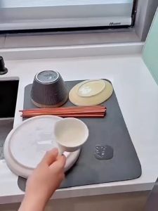 แผ่นดูดซับน้ํา แห้งเร็ว แผ่นรองท่อระบายน้ํา ดูดซับน้ําได้ดี สําหรับวางบนโต๊ะอาหาร แผ่นรองจาน สไตล์นอร์ดิก