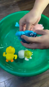Set 4 Con Rùa Cua Cá Vịt Đồ Chơi Tắm Cho Bé - Đồ Chơi Trong Nước Cho Bé - Đồ Chơi Thả Bồn Tắm Cho Bé - Hana Kidtoys