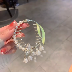 SHOPHOME - Jepit Rambut Wanita Korea Rumbai Panjang Mahkota Mutiara Aksesoris Fashion Cantik MHT09