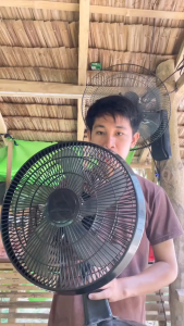 【Prevent mosquitoes 】Solar black fan stand or desk fan wall mounted fan with variable speed and timed opening outdoor waterproof IP67 aluminum product high-power strong wind no noise long service life 121416 inches table outdoor 30 year warranty COD