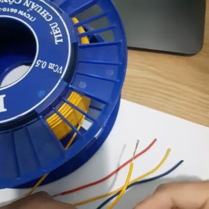 Dây điện đơn điều khiển 0.5mm hãng Lion đỏ vàng xanh dương giá bán lẻ đơn vị 1 mét