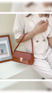 กระเป๋าผู้หญิง ใหม่ อินเทรนด์เกาหลี รุ่น หิน อเนกประสงค์ แฟชั่น กระเป๋าสะพายไหล่ กระเป๋ารักแร้