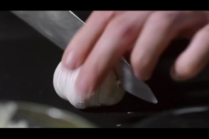 เครื่องเทศ (ปราชญา)ผงกระเทียม100% Garlic Powder ขนาด1000 กรัม