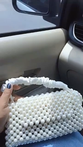 Tas Manik Handmade & Tas Wanita Elegan: Mengenal Beaded Bag & Sling Bag