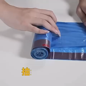 PERALATAN KEBERSIHAN PLASTIK KANTONG SAMPAH TALI ISI 15 UKURAN 45X50 CM PLASTIK SAMPAH GULUNG TALI ISI 15 KANTONG SAMPAH ROLL JUMBO