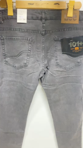 Men's Stretchable & Comfortable Skinny Jeans: Tapered Leg & Expandable Waist