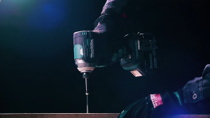 [ของแท้ 100%]  Makita DTW285 RME ประแจไฟฟ้าไร้สาย 6200rpm 520 N.M ไขควงแบตเตอรี่ลิเธียม สว่านไฟฟ้า 18V แบตเตอรี่ 2 ก้อน เครื่องชาร์จ 1 ก้อน ไขควงไฟฟ้า