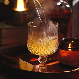 Ly thuỷ tinh pha lê cocktail có chân dung tích 150ML-200ML