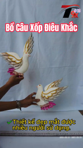 Đôi Chim Bồ Câu Màu Trắng Bằng Xốp Cứng Điêu Khắc Thủ Công Tinh Xảo Dày 2.5 Cm Phủ Nhũ Kim Tuyến Lấp Lánh Nhiều Màu Sang Trọng Tuyệt Đẹp Trang Trí Phòng Cưới Xe Hoa Cô Dâu Dán Phòng Vu Quy Tân Hôn Mang Lại Niềm May Mắn Hạnh Phúc