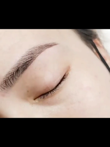 ติดทน ดินสอเขียนคิ้ว คิ้วสวย เขียนคิ้วแบบเชือกดึง Cosmetic Art ดินสอเขียนคิ้ว เขียนคิ้วติดทน กันน้ำ กันเหงื่อ ไม่ซีดจาง เขียนง่ายติดทน