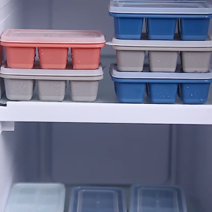 5Pcs Silicone Ice Cube Mold with Lids Square Ice Mold Box Ice Cube Tray for Whiskey Cocktail Cold Drink Food Grade Ice Tray DIY Ice Maker