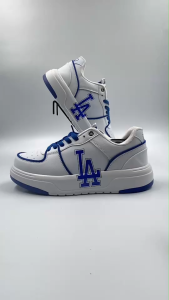 รองเท้าแฟชั่นMLB CHUNKY CLASSIC - LA รองเท้าเพิ่มความสูง ทรงสวย คุณภาพดี มีเก็บปลายทาง