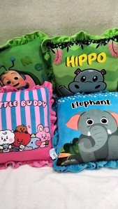 Bantal Sofa Bantal Kotak Renda Motif Lucu Ukuran 40 CM