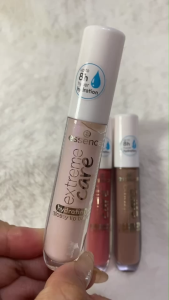 essence Extreme Care Hydrating Glossy Lip Balm Made with Hyaluronic Acid 5mL