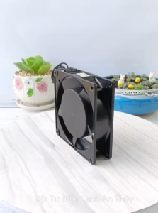 Quạt tủ lạnh bằng sắt 2 dây kích thước 9.2cm x 9.2cm 220V