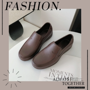 Xishop  รองเท้าหุ้มส้น มาใหม่ ✨รองเท้าหนังเทียม สีดำเงาดูสุภาพ ใส่ได้ทุกโอกาส หนังนิ่ม ใส่สบาย ไม่กัดเท้า น้ำหนักเบาๆ ราคาสบายๆ 🎉